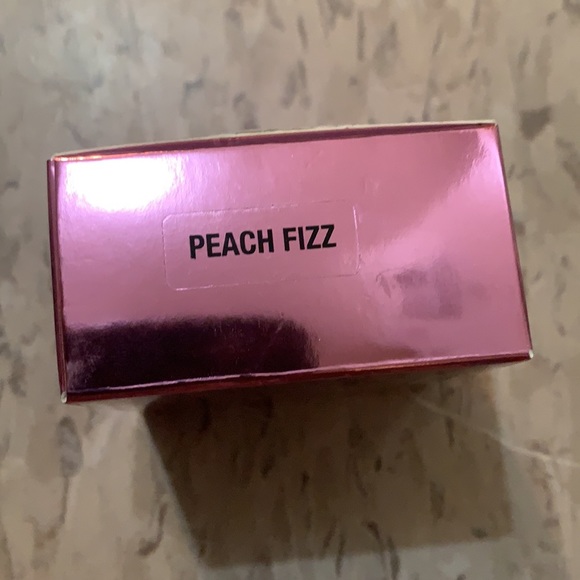 Anastasia Beverly Hills loose highlighter - Picture 2 of 2